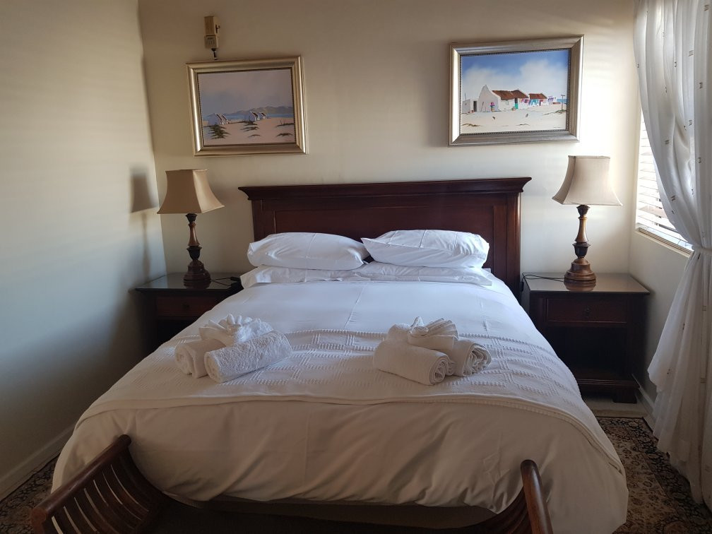 Whispering Whale Guest House主图