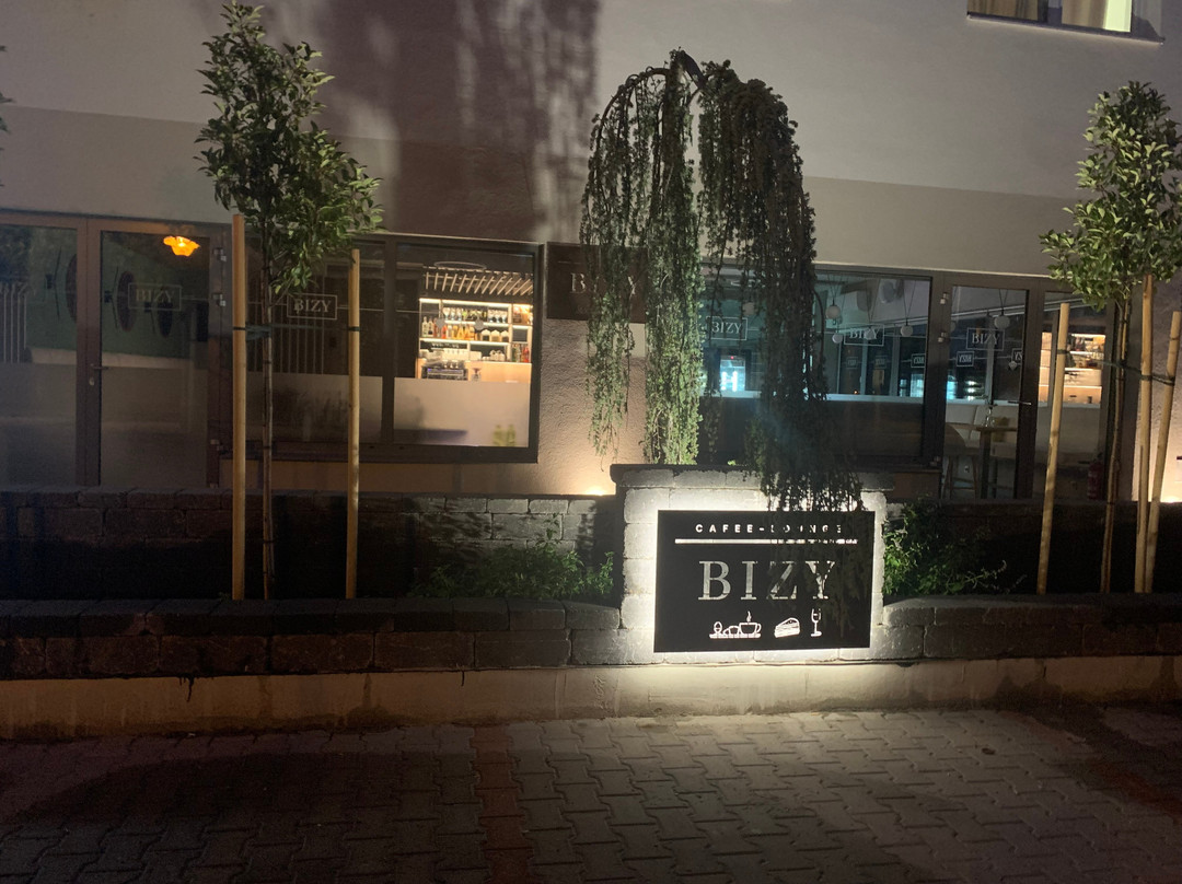 Dolny Ohaj餐馆和美食-Bizy Cafee&Lounge