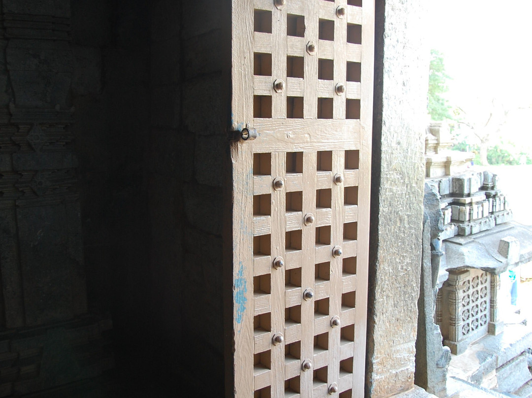 Hoysaleswara Temple景点图片