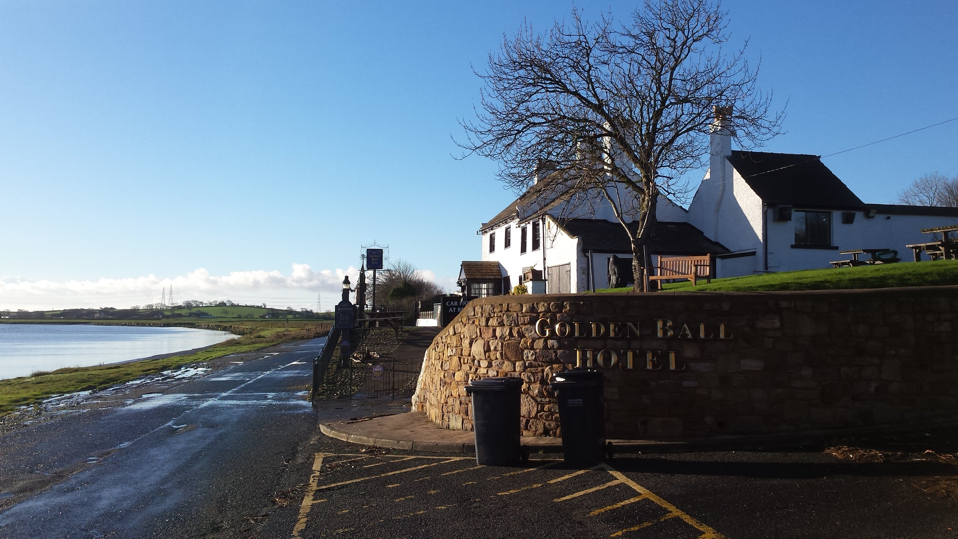 The Golden Ball Luxury Pods-浴室