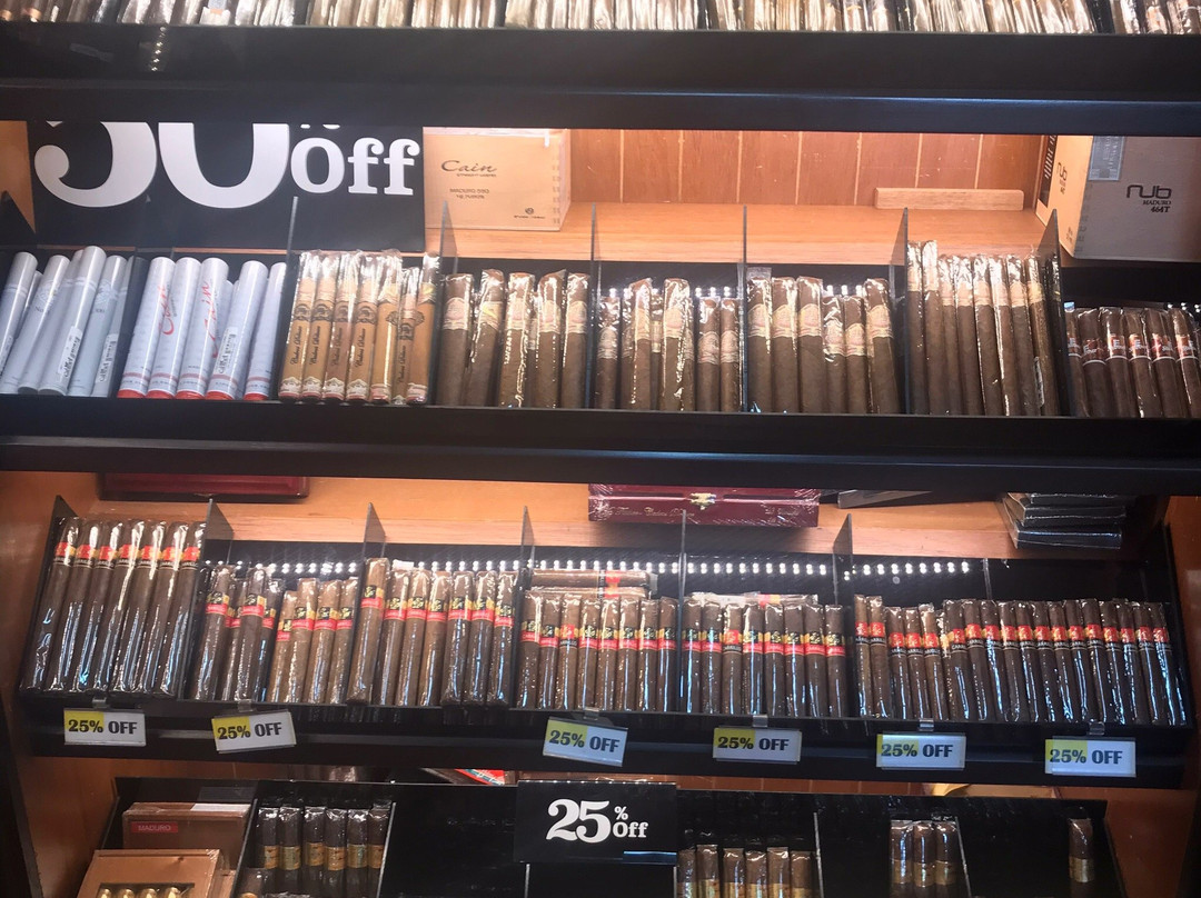 Cabinet Tobaco Boutique-圣多明哥必去景点
