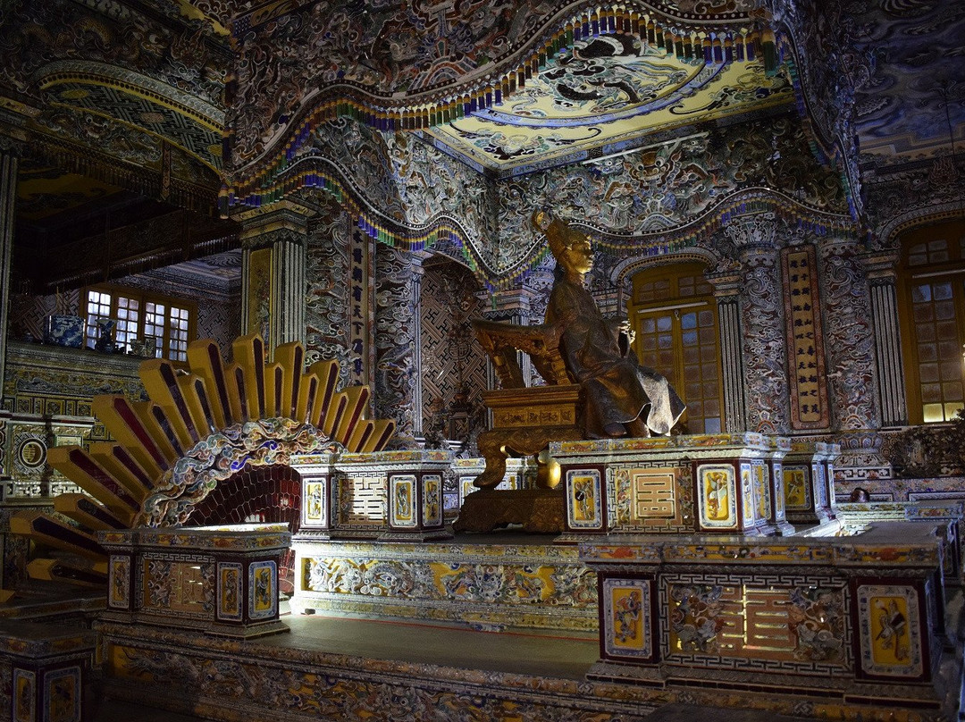 On the King's tracks-顺化必去景点