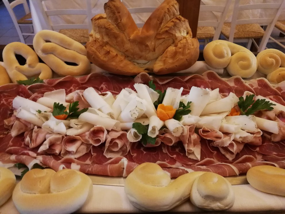 Osilo餐馆和美食-Ristorante Sardo Parco di Bunnari