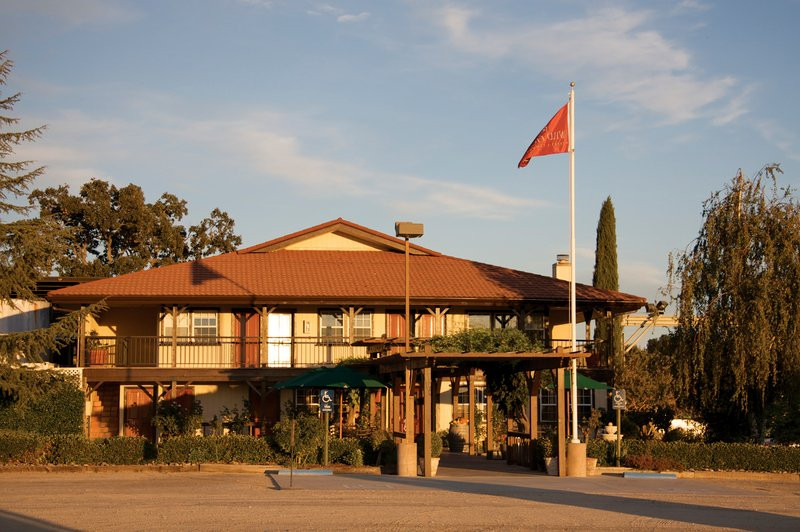 Wild Horse Winery & Vineyards景点图片