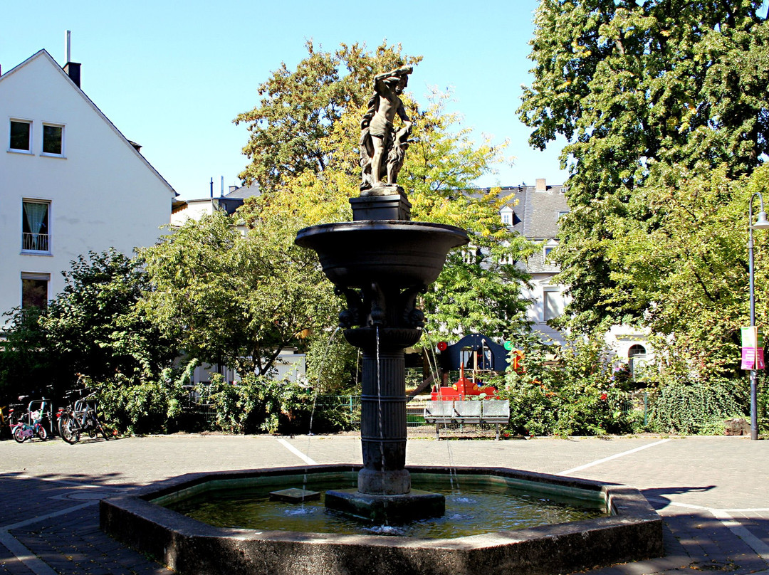 Herkulesbrunnen-特里尔必去景点