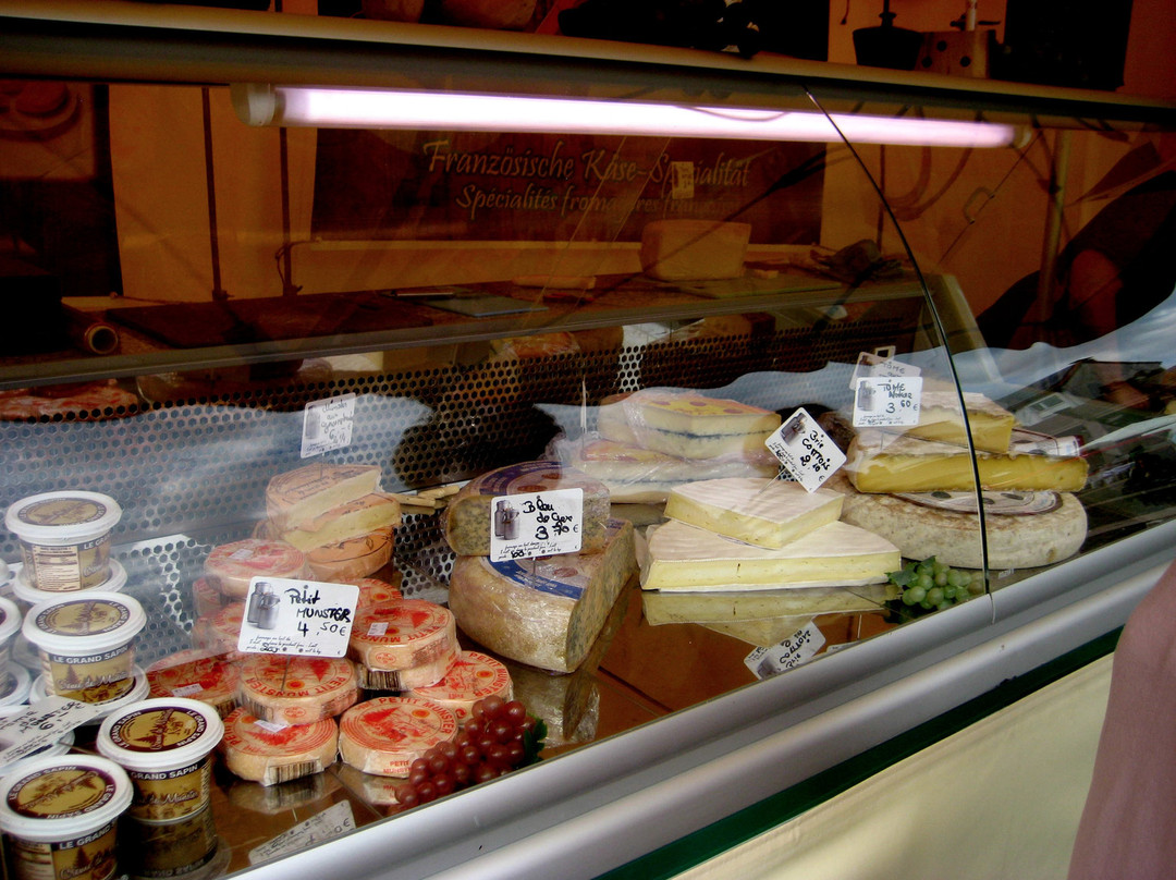 Deutsch-französischer Wochenmarkt-Pirmasens必去景点