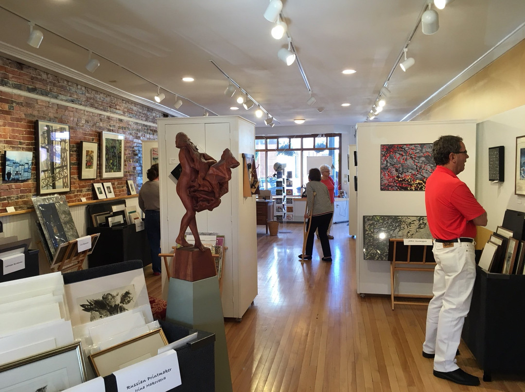 Green Lion Gallery景点图片