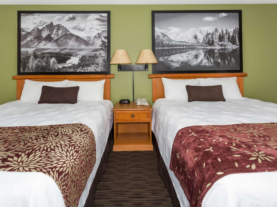 Super 8 by Wyndham Wheatland Wyoming主图