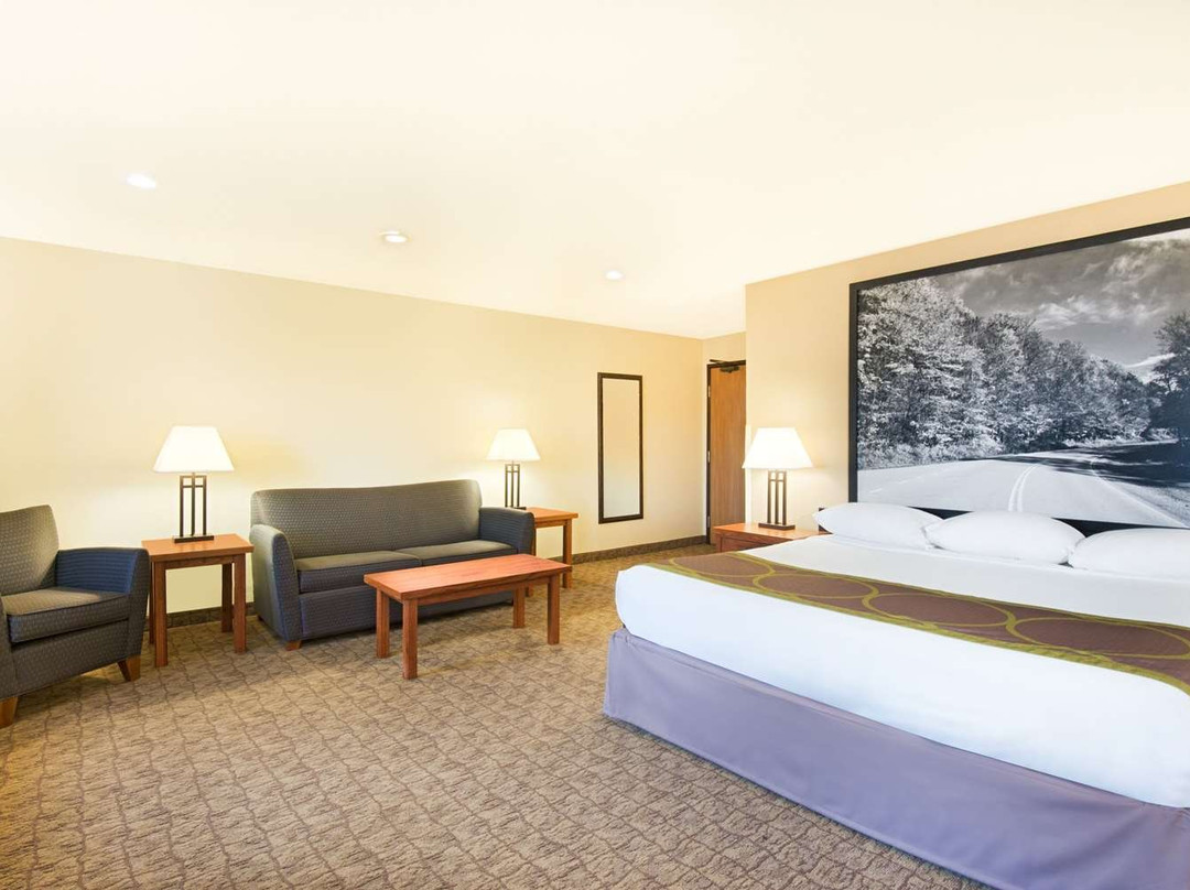 Super 8 by Wyndham Ripley主图