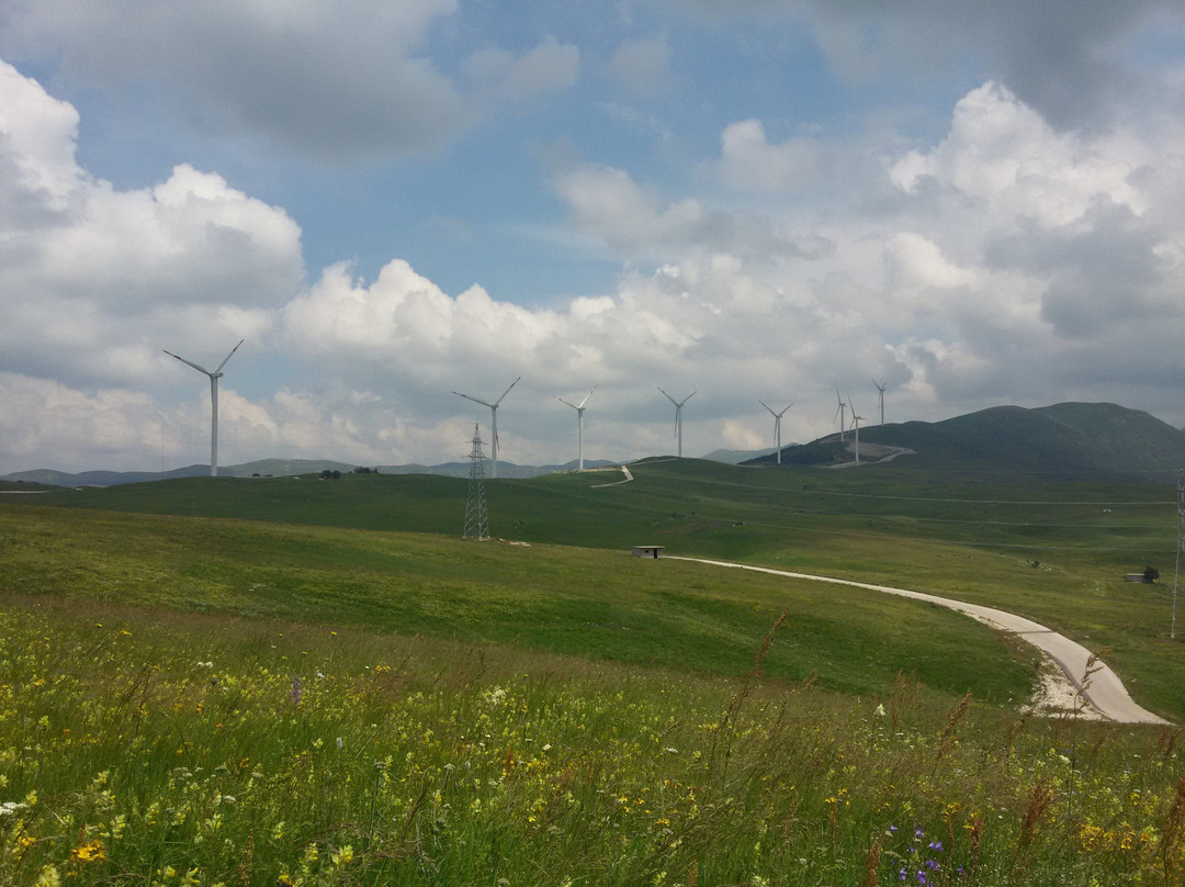 Krnovo Wind Farm景点图片