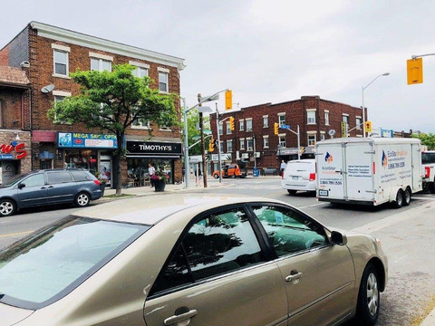 布洛尔西村-多伦多必去景点