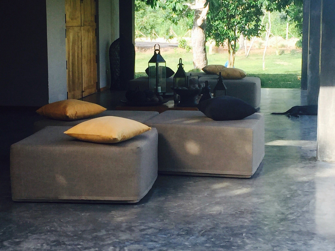 Modern's (Looms & Crafts)-Gintota必去景点