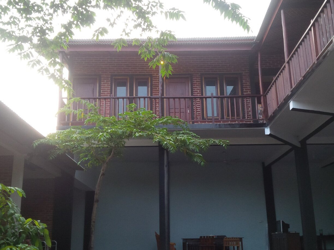 Ploso酒店住宿-WatuKarung Sackstone Guest House