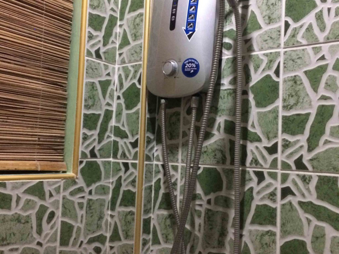 依思拉旅馆主图