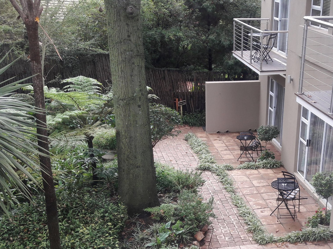 Leaves Signature Guest House主图