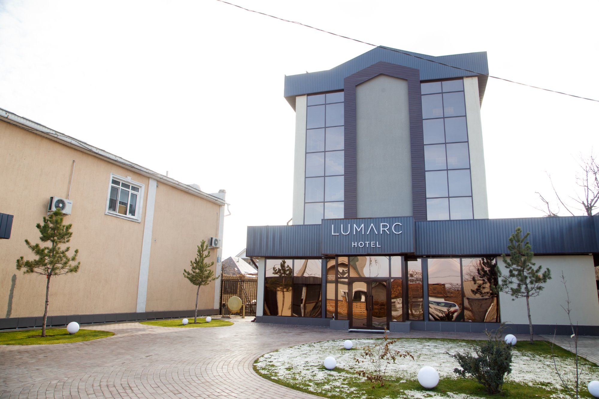 Lumarc Hotel-官方