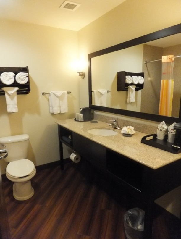 奥本拉昆塔套房酒店主图