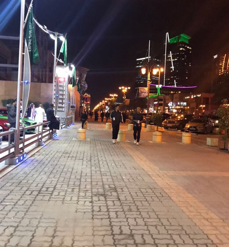 Tahlia Street-利雅德必去景点