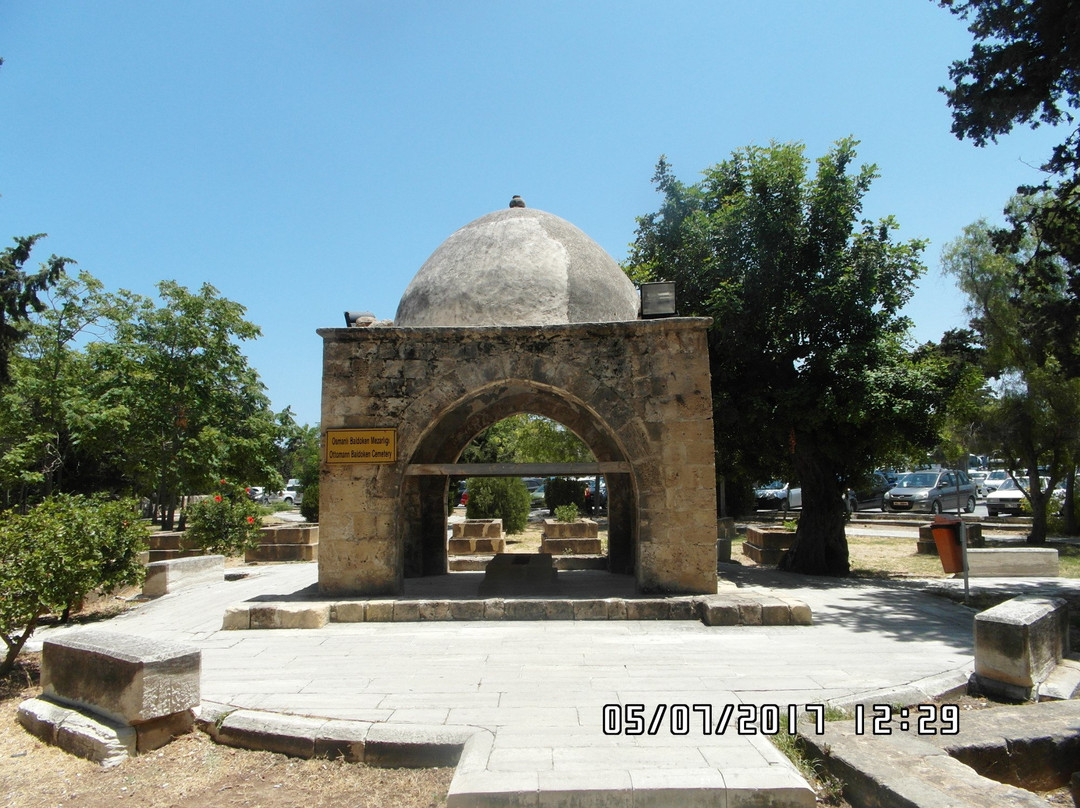 Baldoken ottoman graveyard景点图片