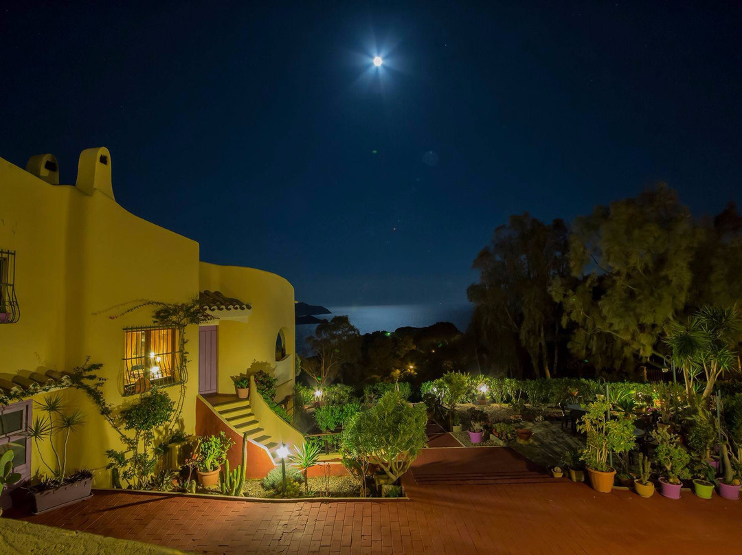 Solanas酒店住宿-Alchimissa B&B