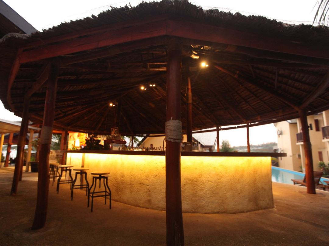 Mele Maat餐馆和美食-Moorings Restaurant & Bar