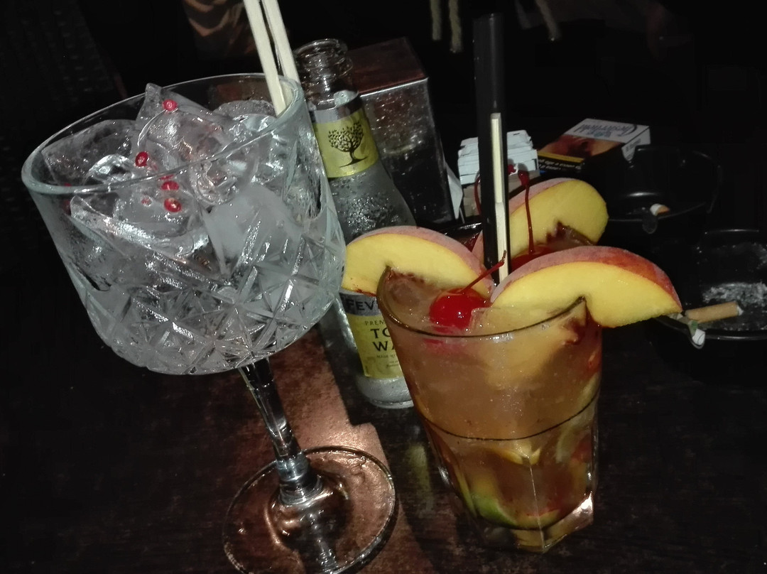 Whim cafe Sardinia-Calasetta必去景点