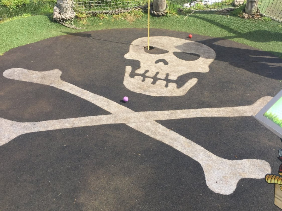 Pirate Adventure Mini Golf景点图片