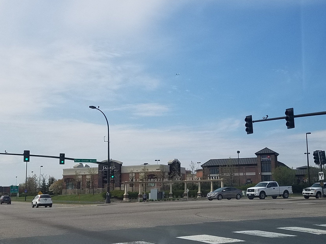 The Shoppes at Arbor Lakes-Maple Grove必去景点