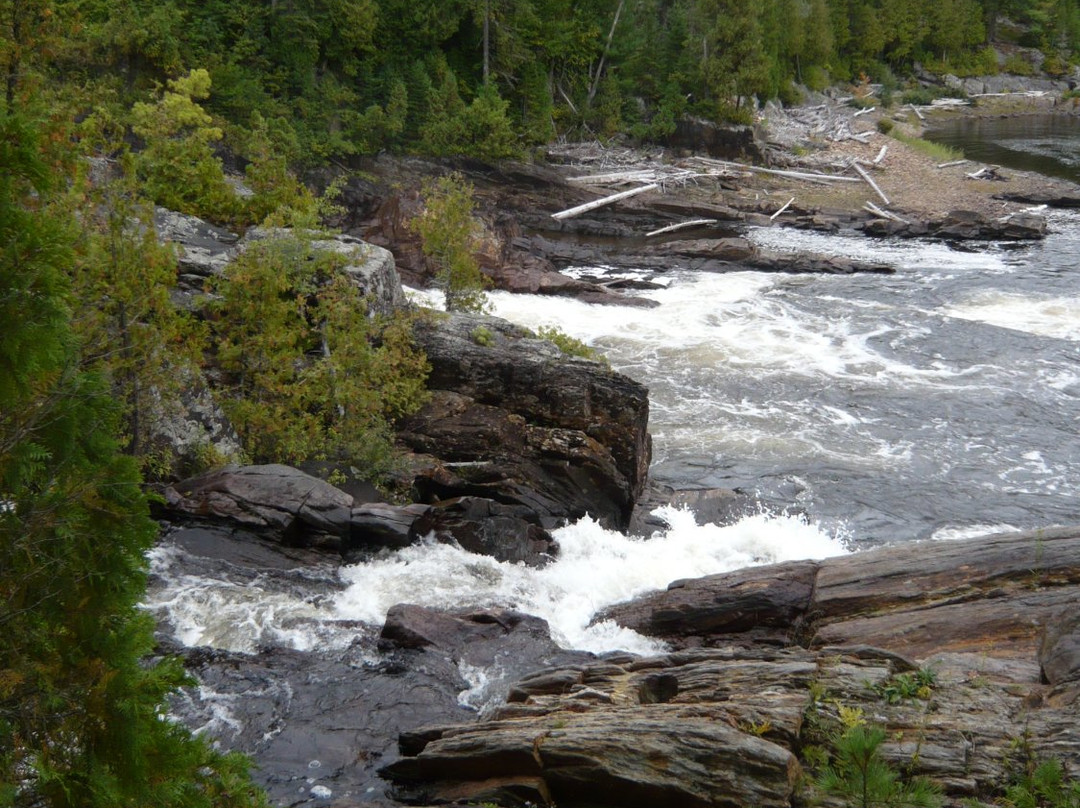 Parc des Chutes de Montauban景点图片