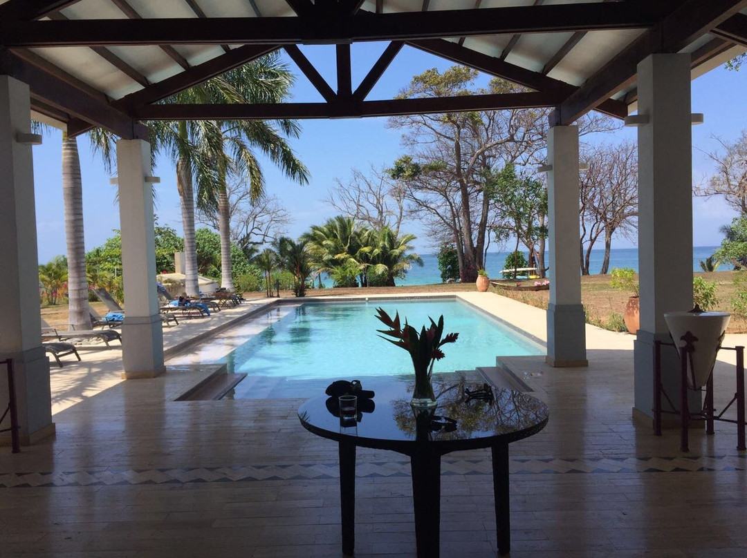 Las Perlas Residence