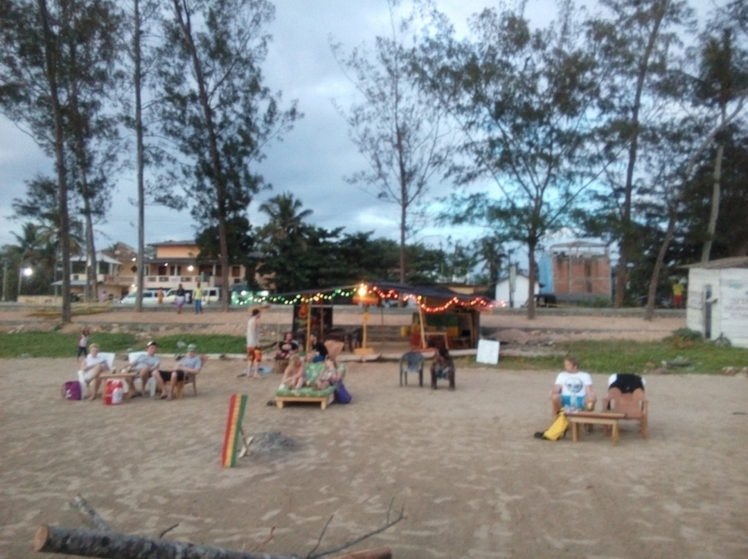 Dondra餐馆和美食-Rasta bar & grill