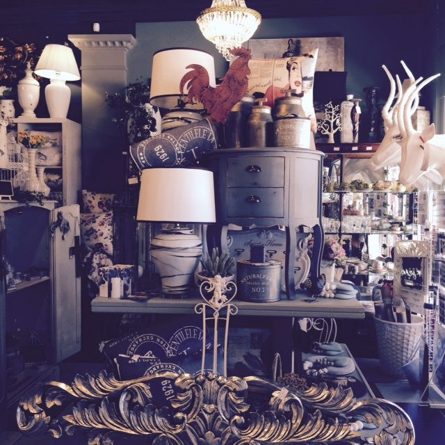 Pine's Emporium-Parys必去景点