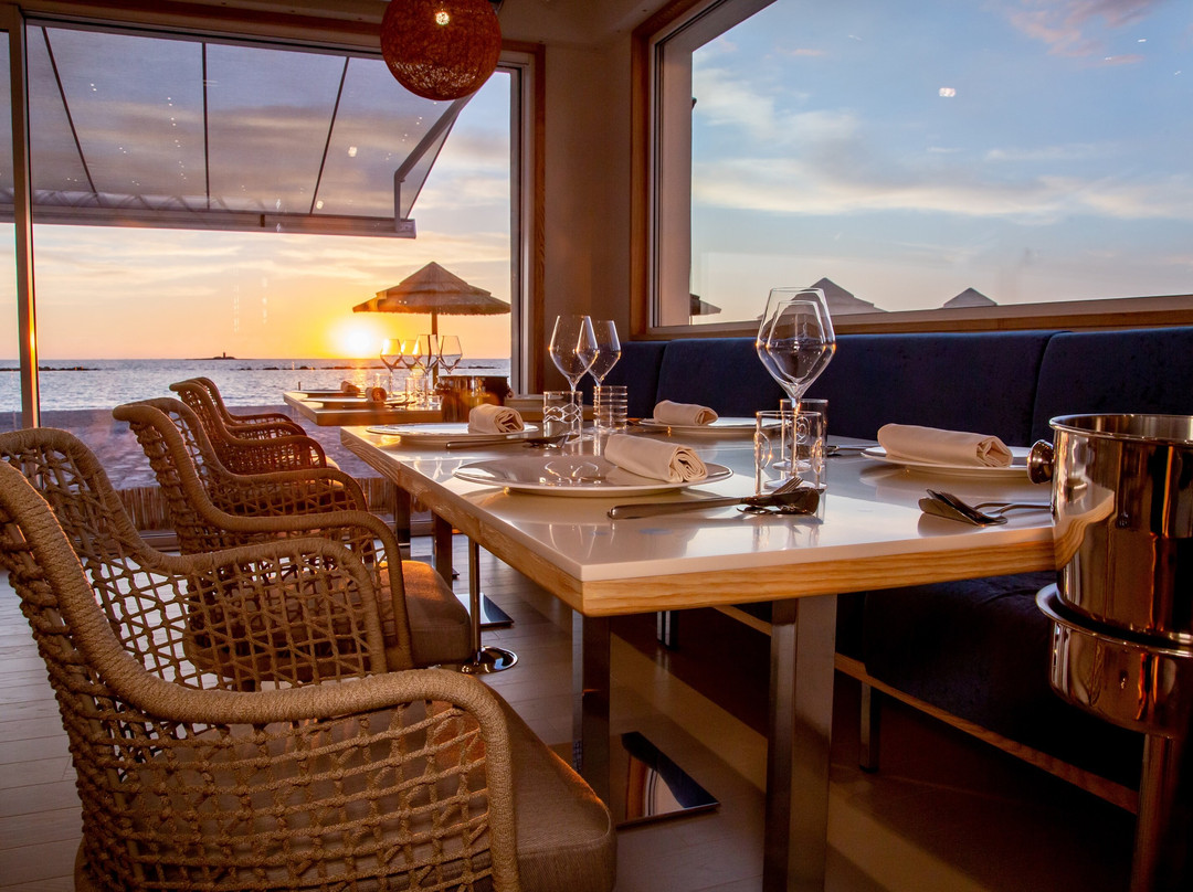 Rafel Restaurant & Loungebar