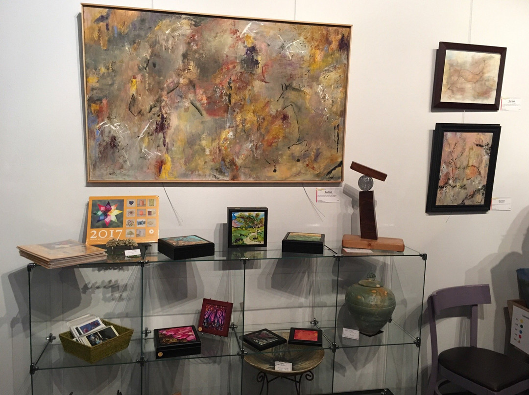 Art of the Valley Gallery-Avon必去景点