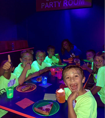 Sky Zone Trampoline Park-埃文斯维尔必去景点