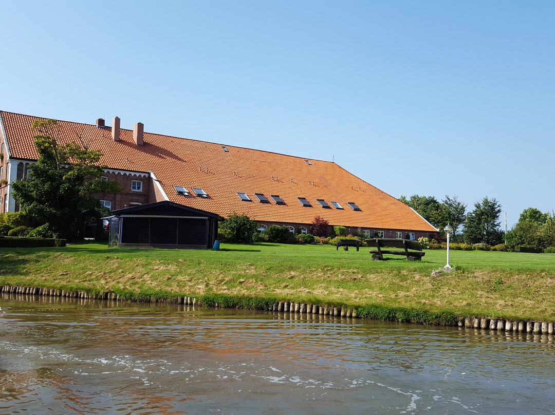 Kanalrundfahrten - Abenteuer am Wasser