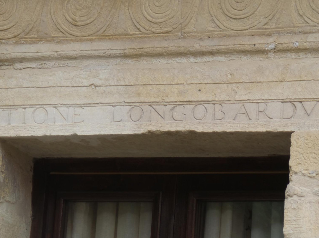 Lombard House景点图片