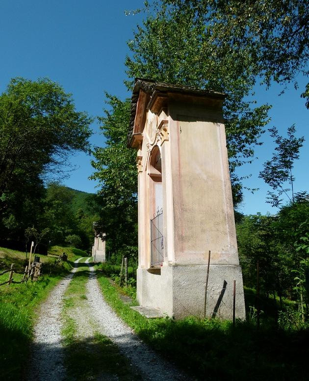 Via Crucis di Anzino景点图片