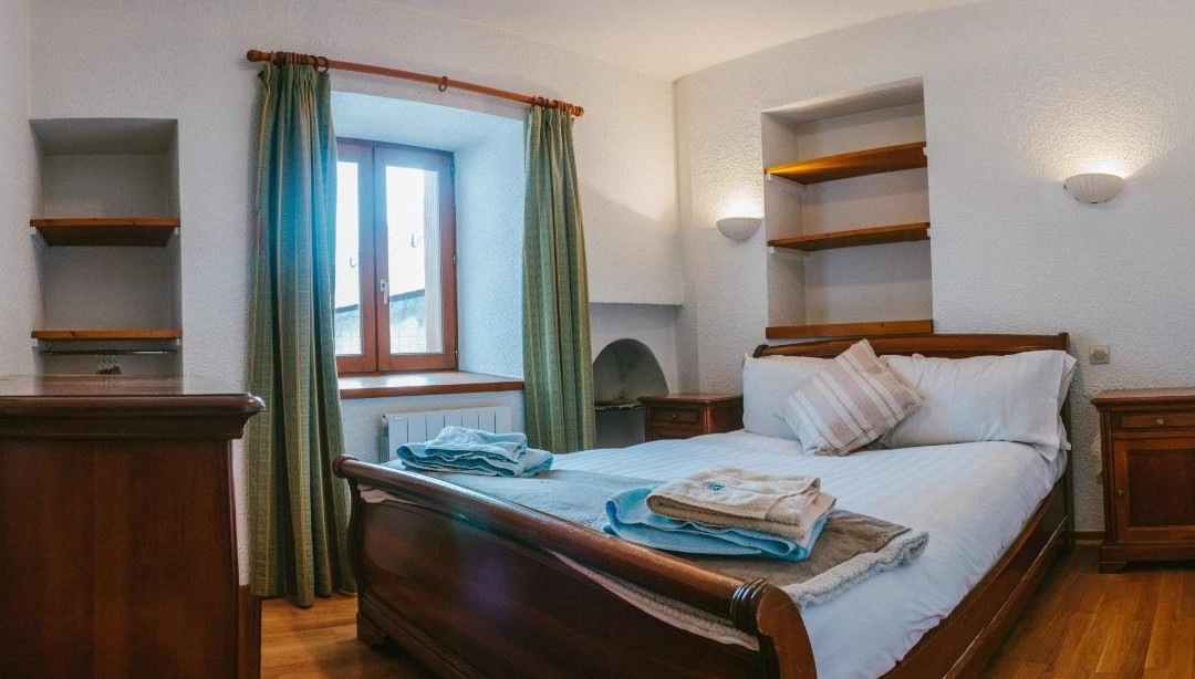 Ski Peak - Chalet Dibona, Cosy Log Fire Evenings 200m from the Slopes