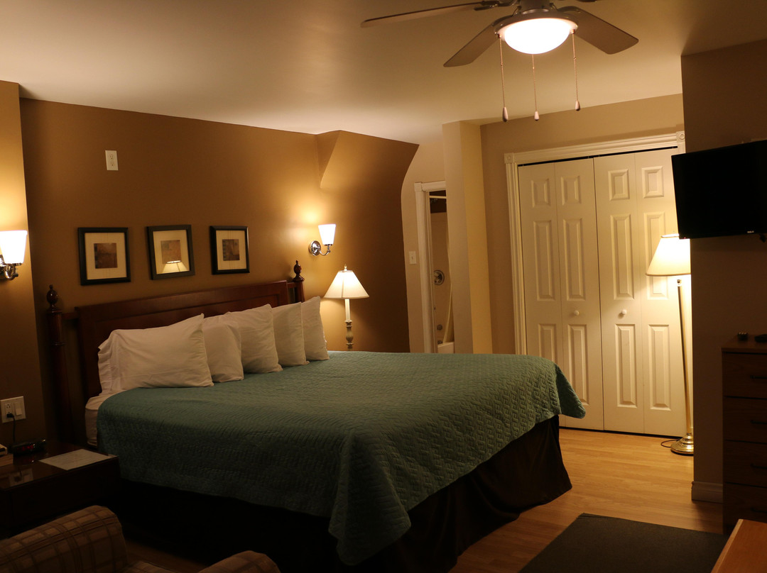 Midtown Motel & Suites