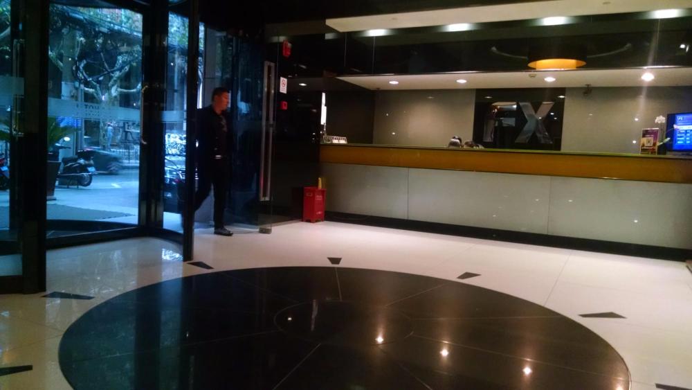 富驿时尚酒店上海徐家汇体育场店-浴室