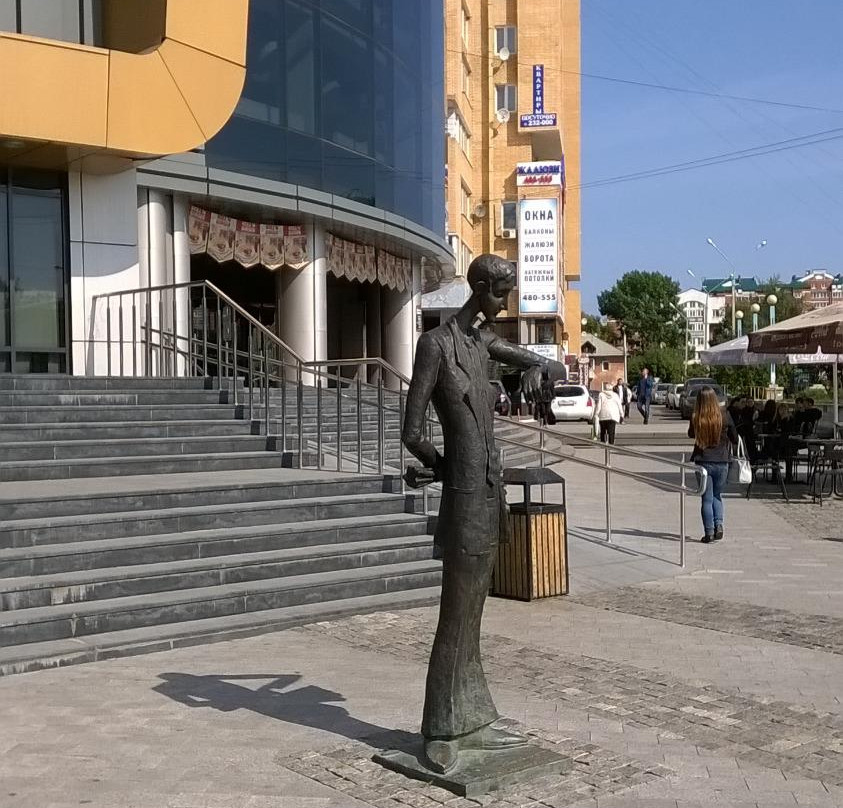 Sculpture Svidaniye-伊尔库茨克必去景点
