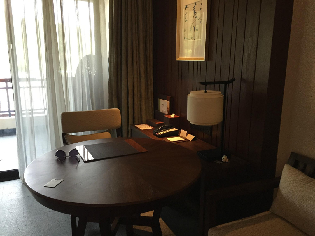 海南七仙岭温泉度假酒店主图