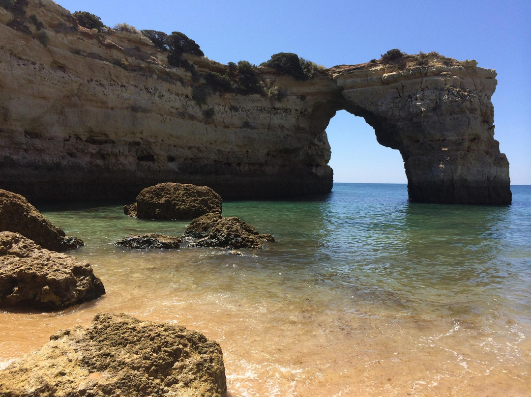 Albandeira Beach景点图片