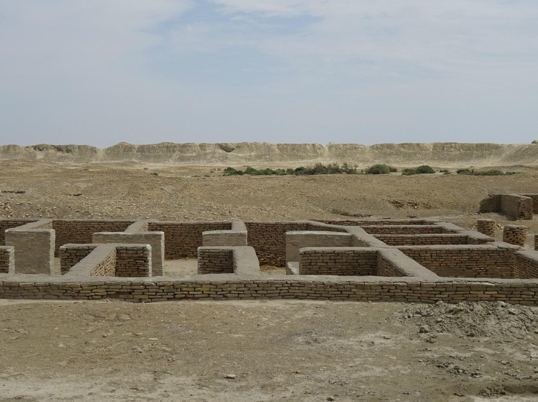 Ruins of Ancient Dehistan-巴尔坎纳巴德必去景点