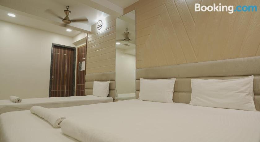 Hotel Falcon By WB Inn