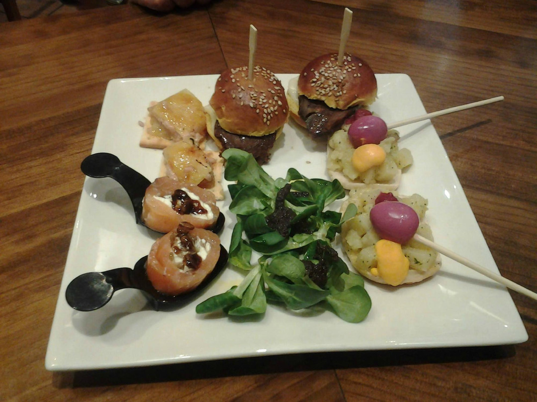 Linares餐馆和美食-Taberna Piscolabis