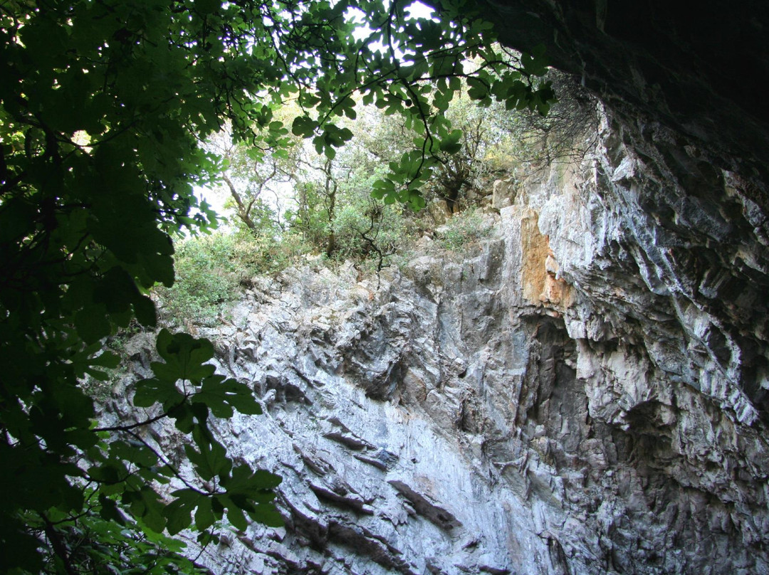 Rizes Cave