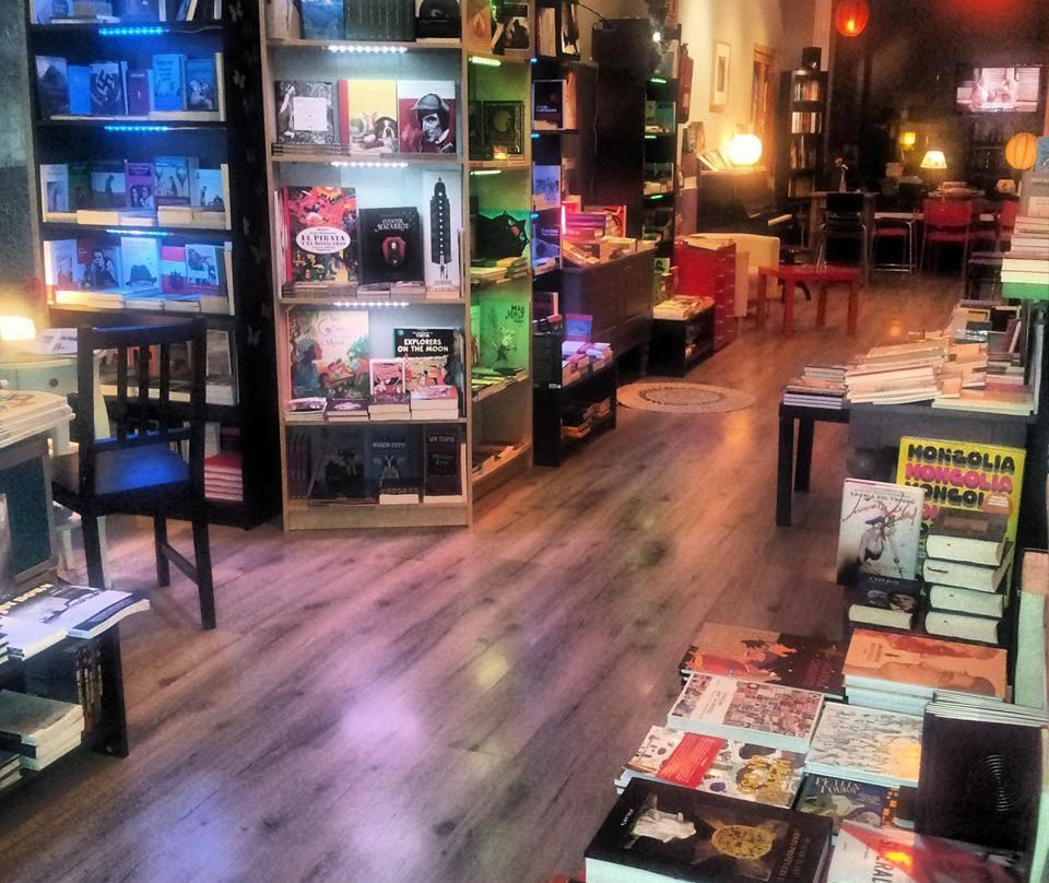 Libreria La Puerta de Tannhauser-Plasencia必去景点