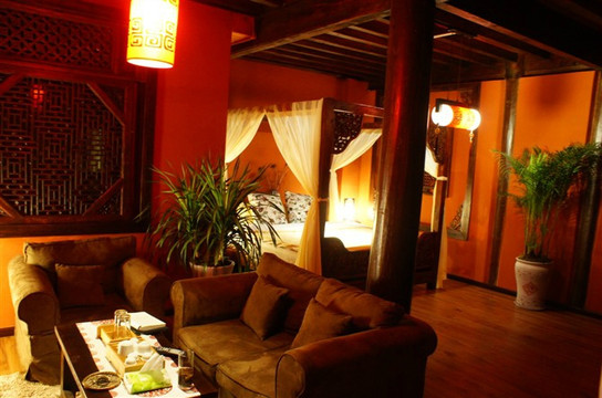 无尔山下｜金山映雪·雾漫泳池花园度假美宿主图